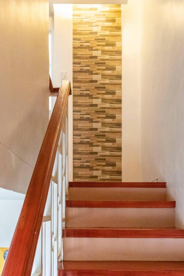 Brew Home Bacolod - 3 Bedroom House Екстер'єр фото