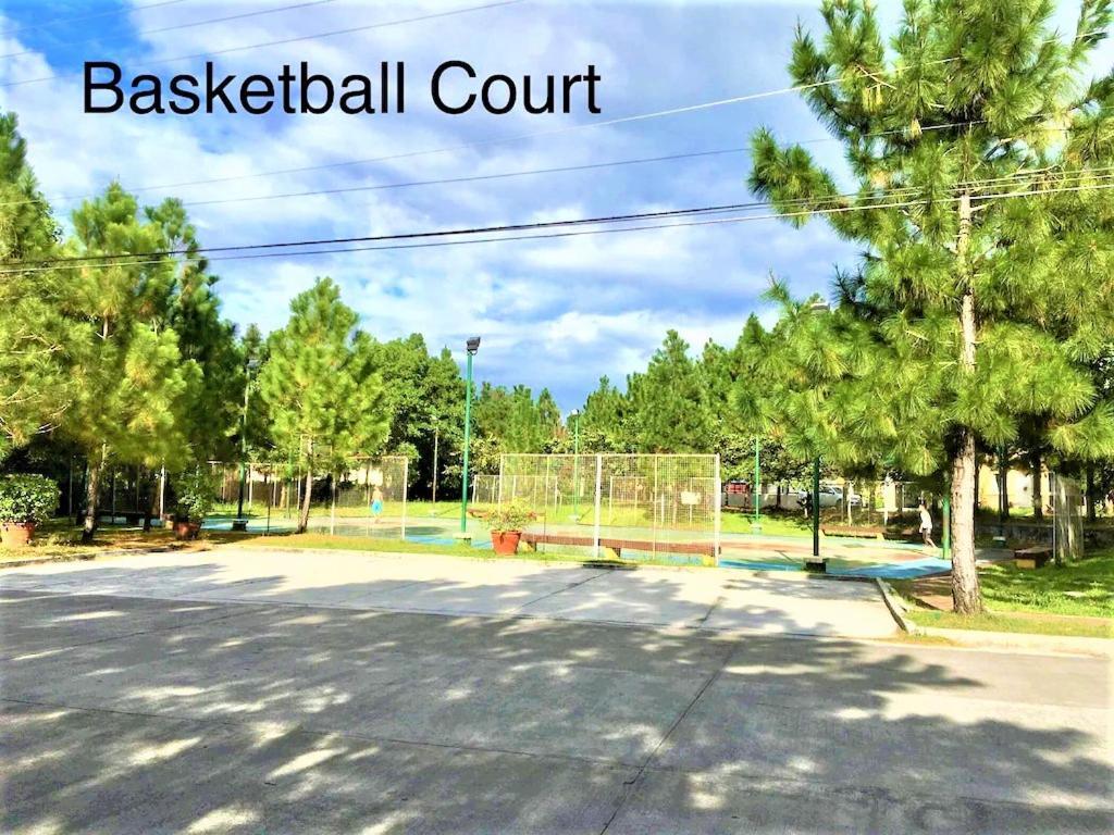 Brew Home Bacolod - 3 Bedroom House Екстер'єр фото